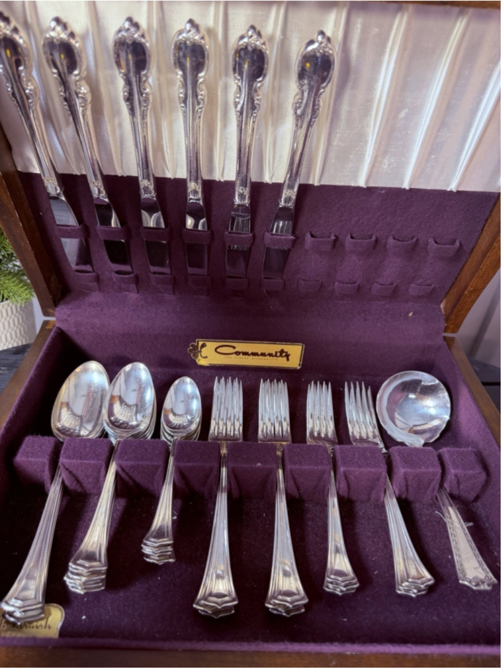 1881 Rogers A1 Silverplate Flatware 34 Pieces Set Vintage Silverware WoodCase